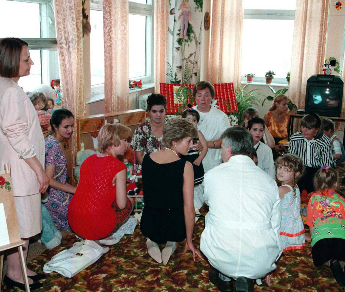 Принцесса Диана в России: вспоминаем, как это было