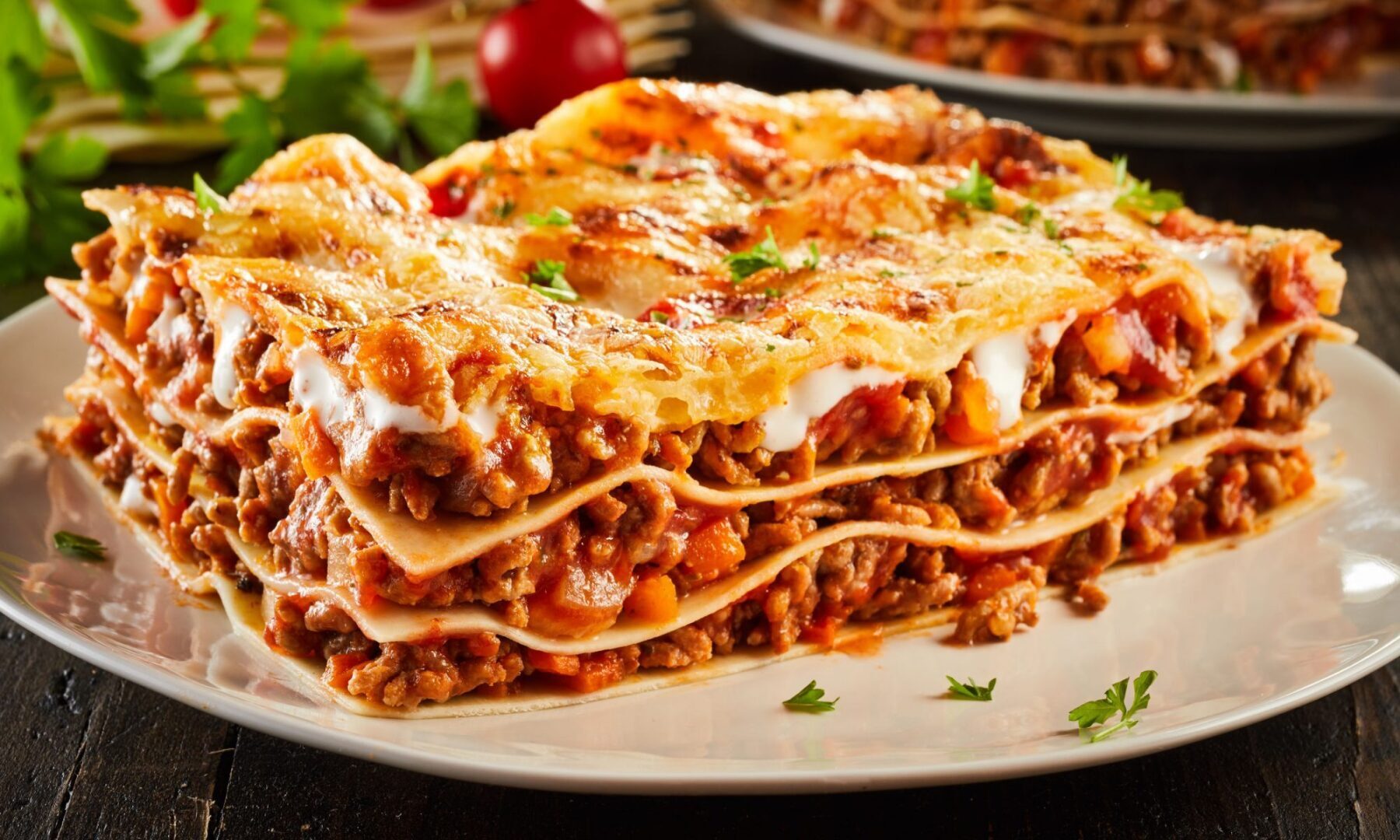 Традиционные итальянские блюда. Лазанья Италия. Лазанья (Lasagne). Лазанья болоньезе классический. Лазанья итальянская классическая.