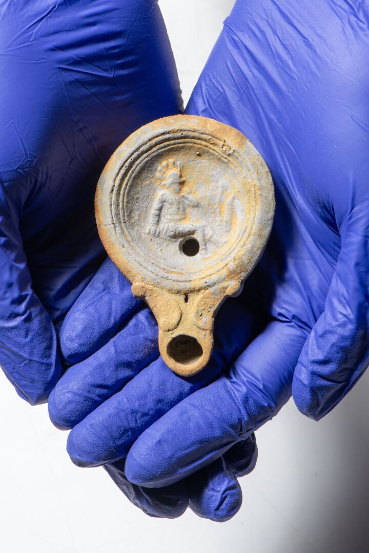 Редкое римское погребальное ложе обнаружено в Лондоне