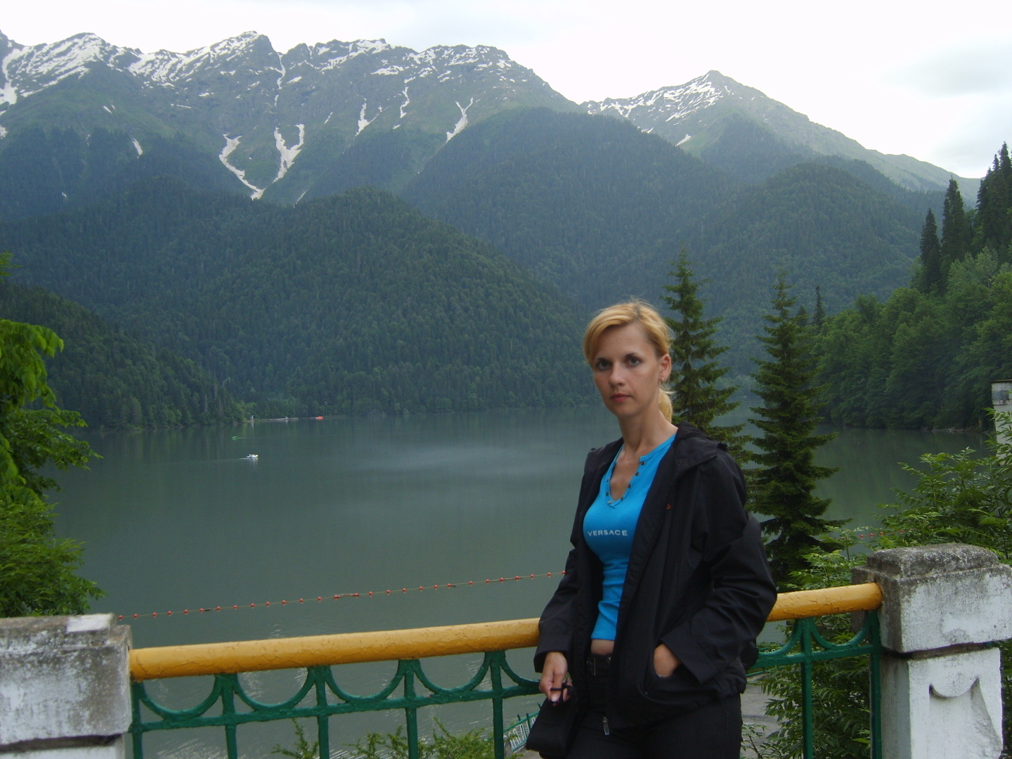 Наша экскурсия в «Страну Души». Новоафонская пещера, Каменный мешок, Голубое озеро, озеро Рица...