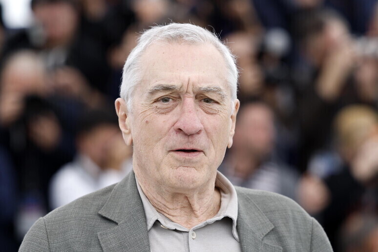 Де Ниро смотрит в будущее.