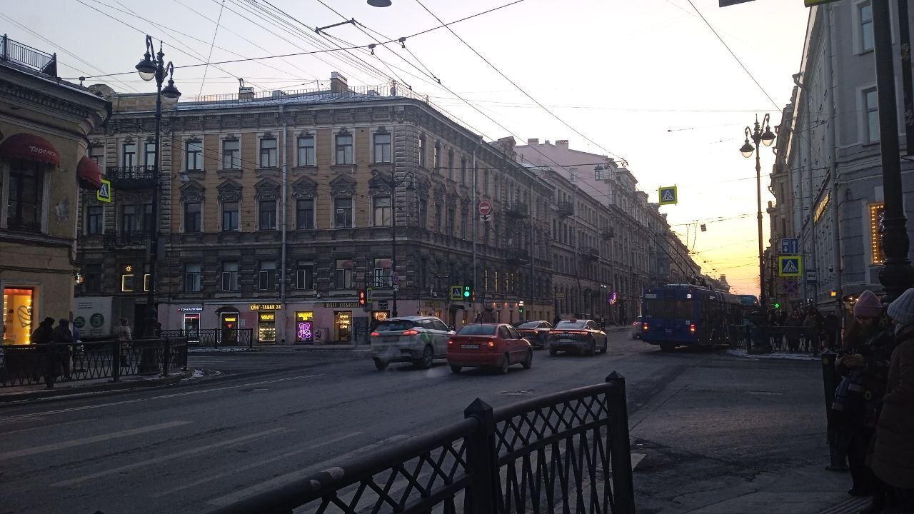 Почему я не нашла ответ на просьбу бездомного «Купите мне чаю»… Неужели это новый вид развода?