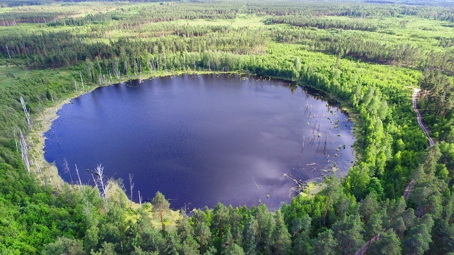 Тайны и загадки аномальных озёр Подмосковья: природные явления или мистические силы?