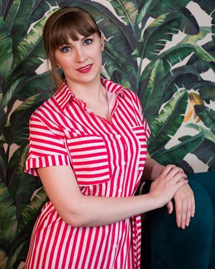 Я встала со стула - перелом ноги. Теперь я долго не сижу на одно месте, и другим не советую