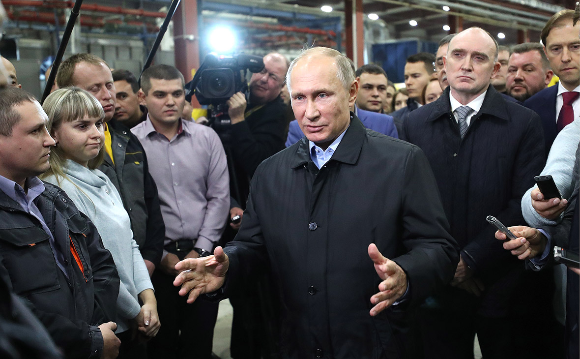 Тень Буревестника вновь над страной... Как то так получается , когда читаешь разные источники в РФ . Чаще слышатся слова ; Проснись Русский народ .