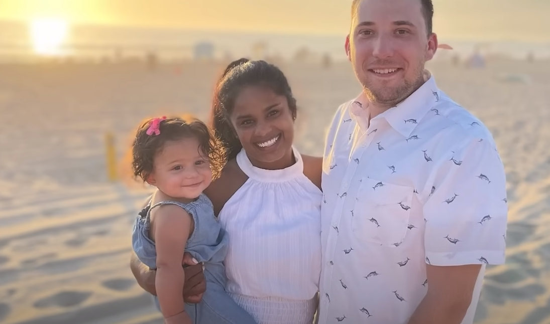 Он обещал жениться на ней ещё в детском садике. История любви