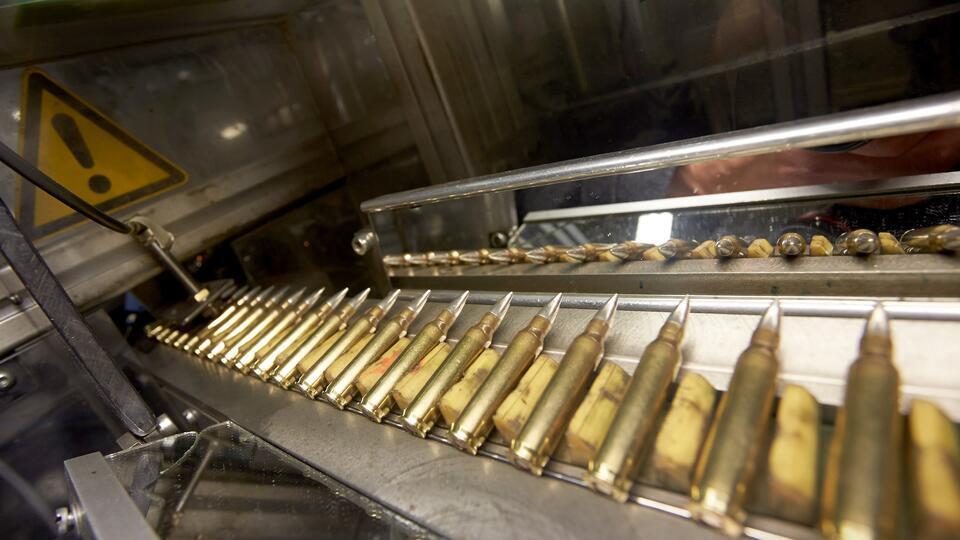 Сотни жителей ФРГ протестуют против строительства завода по производству снарядов ВСУ