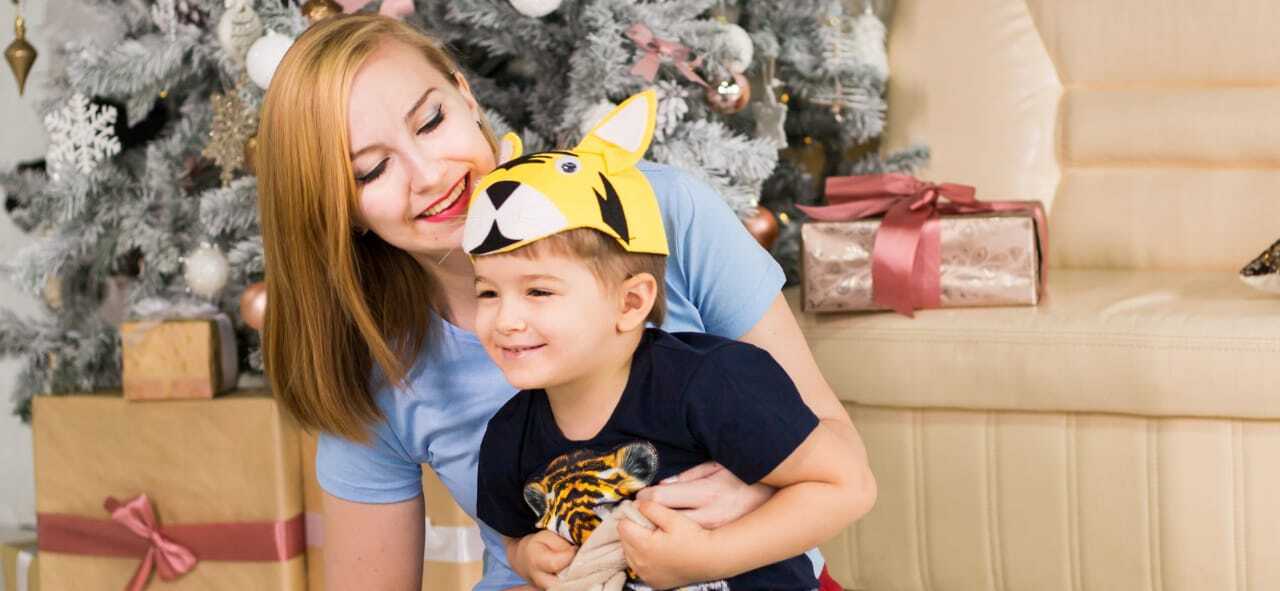 Как неадекватный мужчина выгонял нас с площадки. Женщина с ребенком всегда уязвима