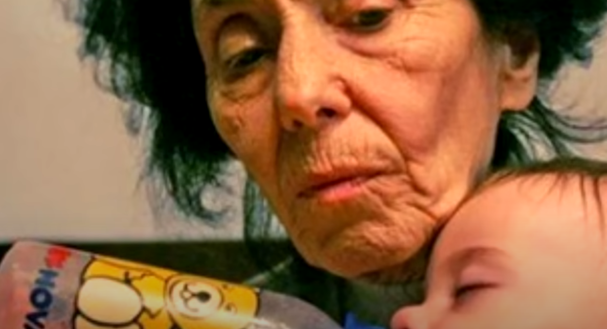 Удивительная история женщины, которая сумела родить и воспитать ребенка в 66 лет