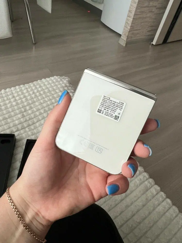 Samsung Galaxy Flip5: Революция в мире складных смартфонов