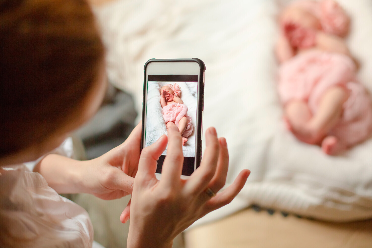 Как не навредить своему ребенку, публикуя фотографии в социальных сетях