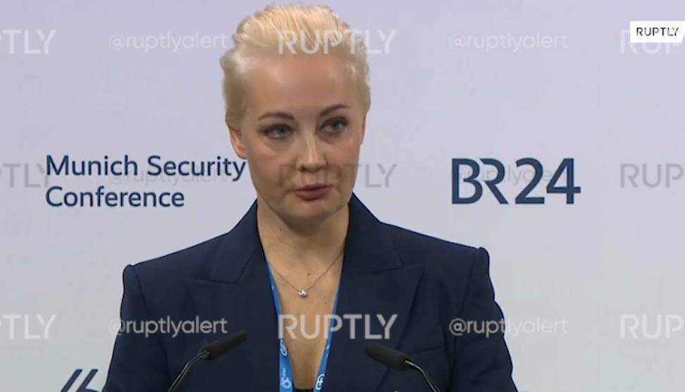 "Развесёлая вдовушка»" или почему уход Навального* выгоден его жене