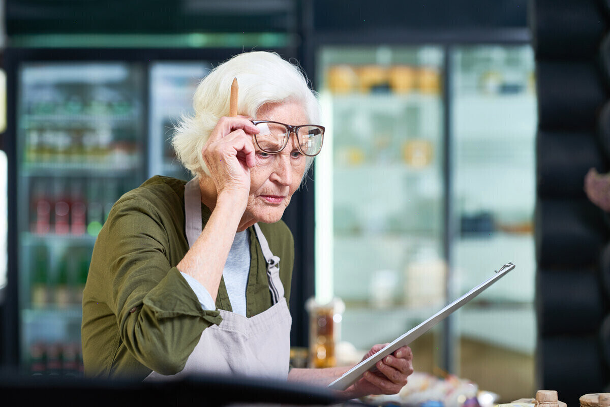 Вместо индексации пенсий работающим пенсионерам дадут 4 денежные выплаты