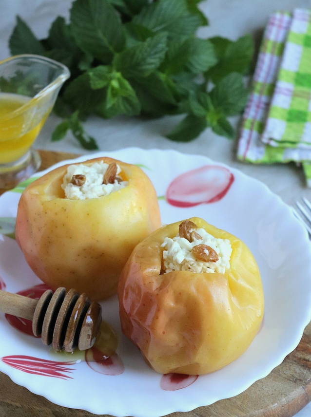 Чизкейк в яблоке: сочное сладкое искушение для настоящих гурманов