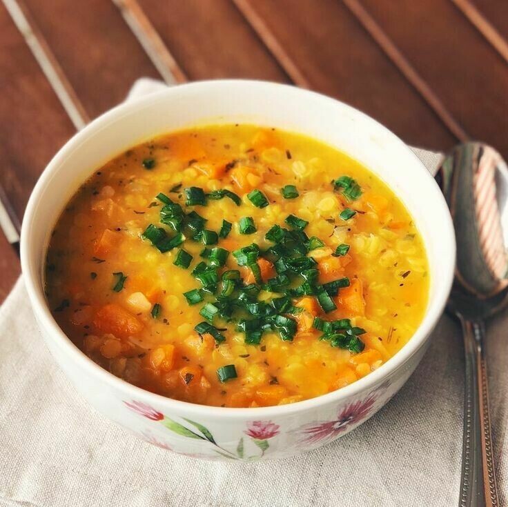 Вкусный и здоровый: Как зарядиться энергией с помощью капустного супа с киноа