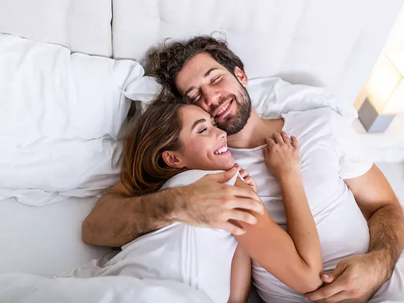 Расскажи мне, как вы спите, и я скажу, как складываются ваши отношения.