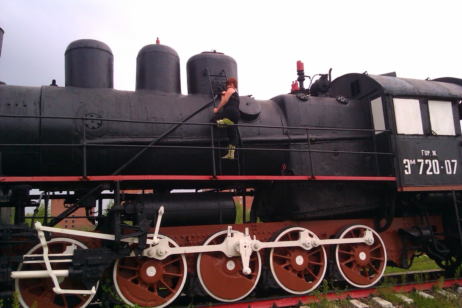 Музей паровозов под открытым небом на окраине Нижнего Новгорода. Здесь легко забыть о времени, пространстве и вообще обо всем. Кроме паровозов.