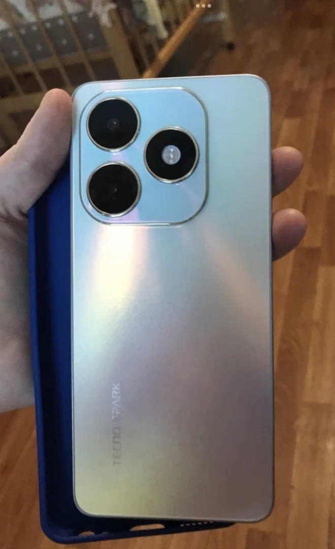 Новый TECNO Spark 20: когда стиль встречается с производительностью