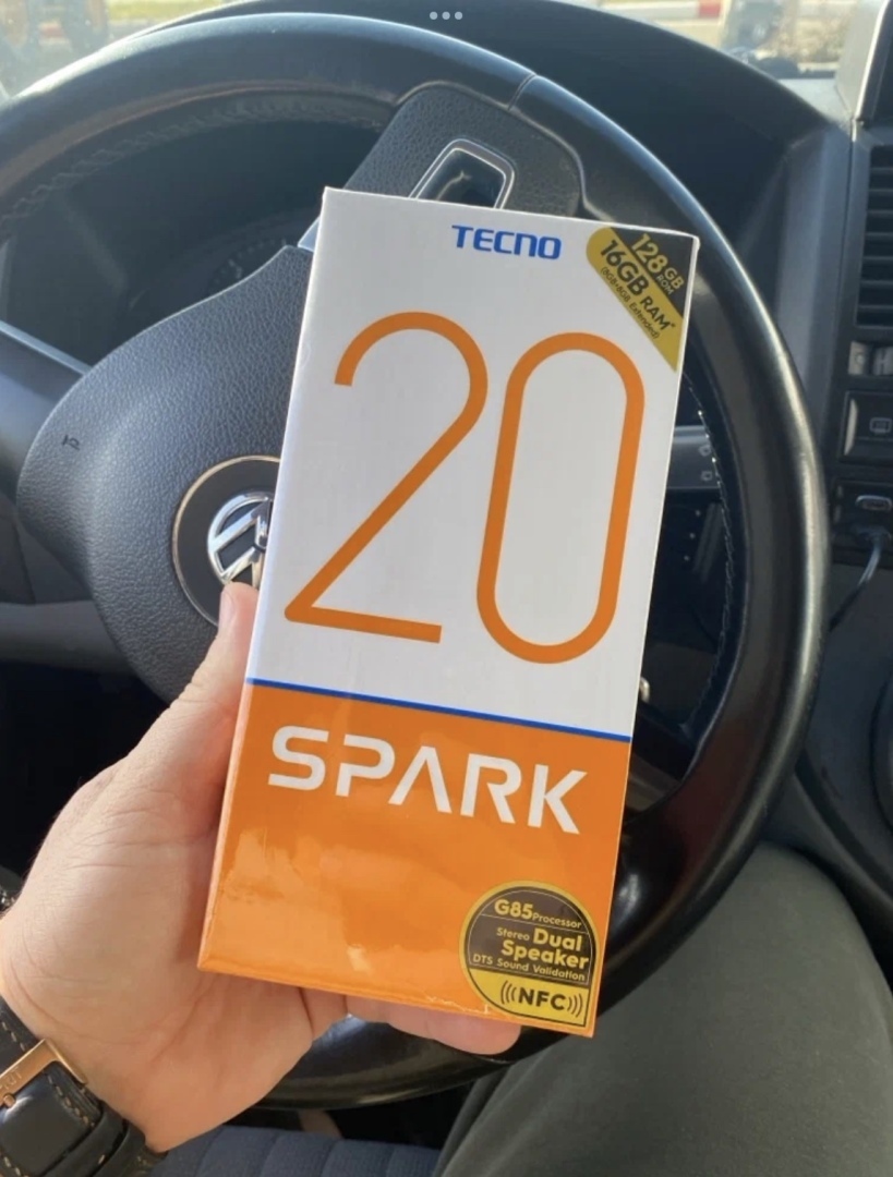 Новый TECNO Spark 20: когда стиль встречается с производительностью