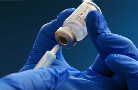 Побочные действия от прививки против коронавирусной инфекции были зафиксированы во всём мире в результате исследования 99 млн участников.