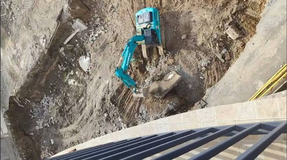 Скандал в Ташкенте: Стройка рядом с домом вызывает трещины в стенах соседей