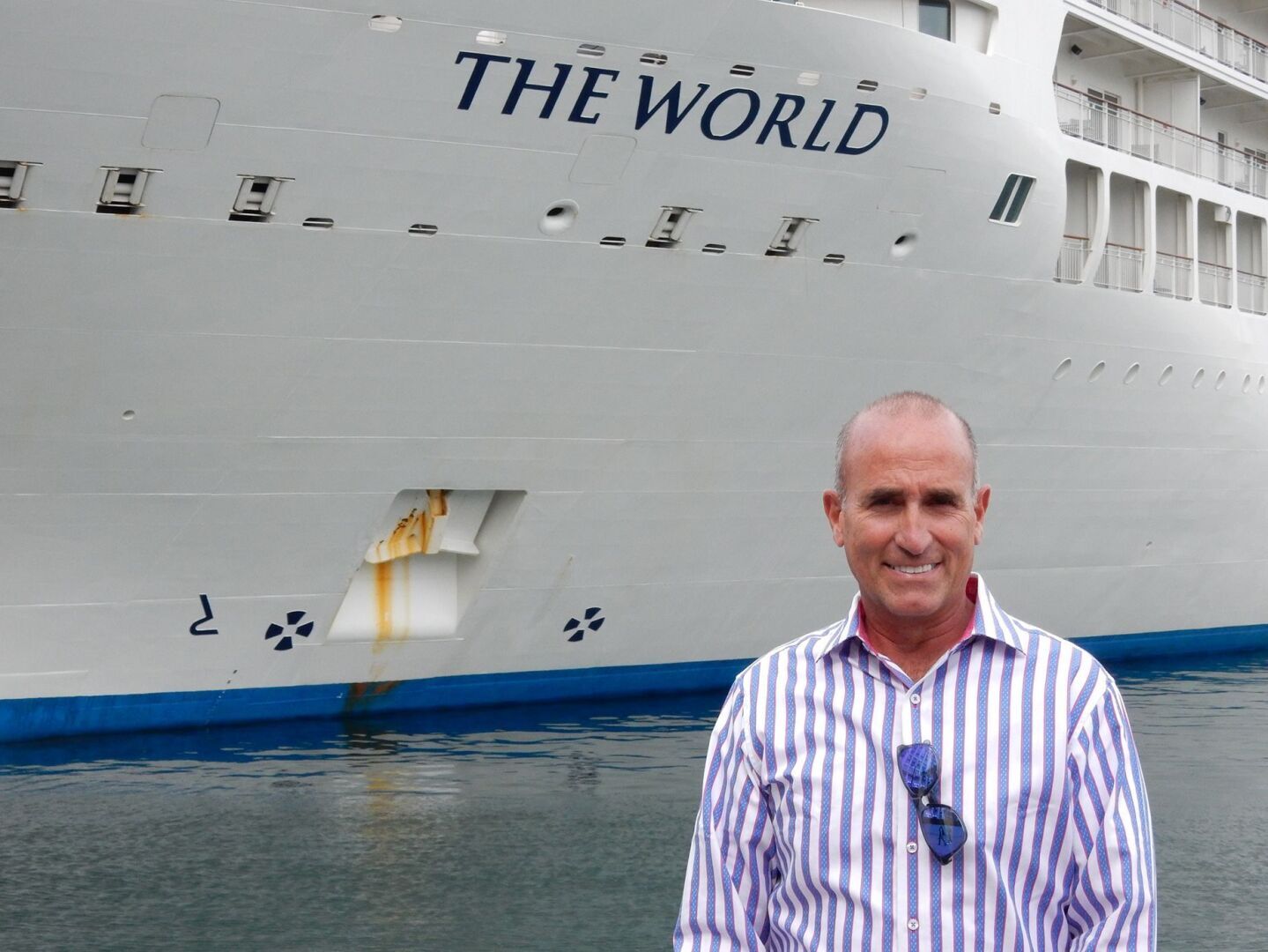 "Скандалы и секреты": на борту самого эксклюзивного частного жилого судна в мире