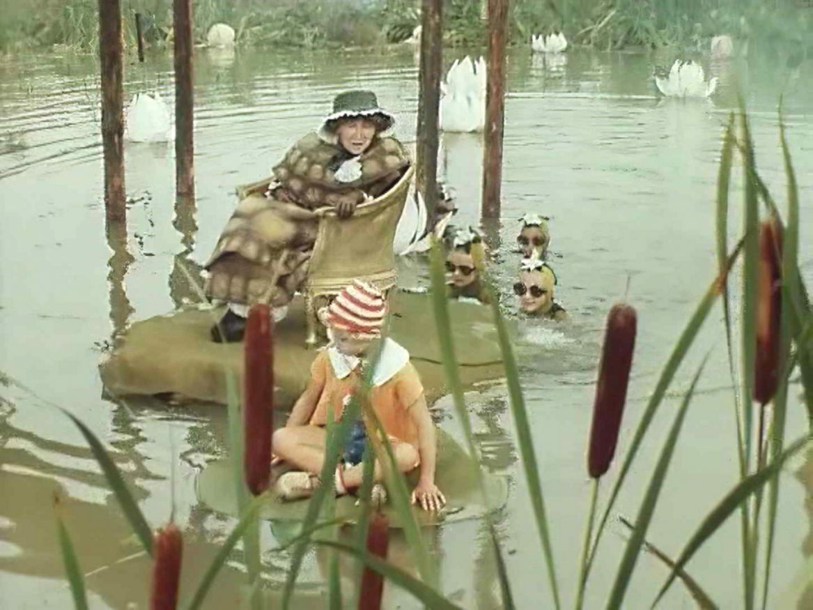 Назад в детство: 13 бесподобных и очень добрых детских советских фильмов, которые смотрели всей семьёй