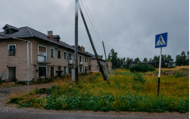 Жизнь без забот в поселке, где жилье дают бесплатно любому желающему.