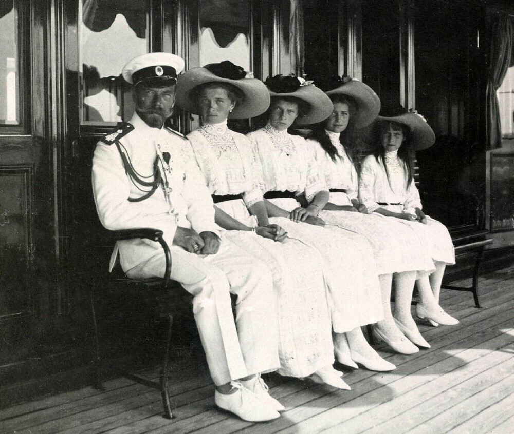 Казнь семьи Романовых.