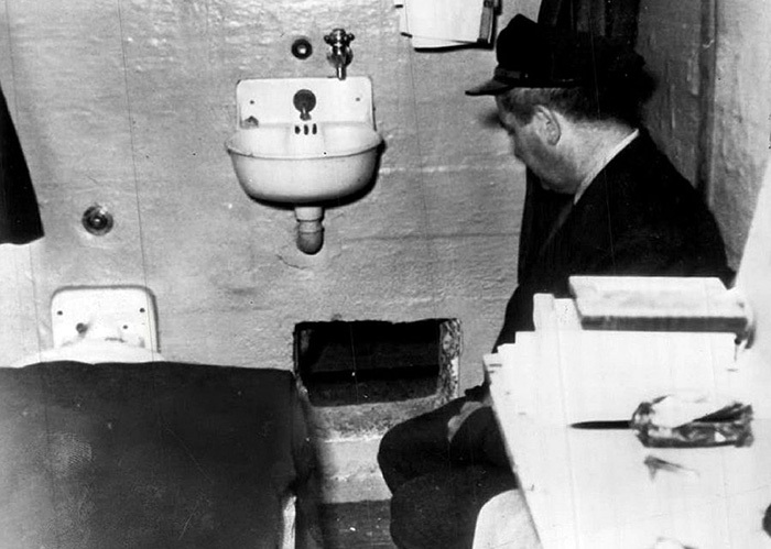 Совершить невозможное: как сложилась судьба трёх безумцев, которым удалось сбежать из Алькатраса, самой неприступной тюрьмы в мире