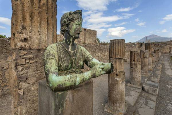 Мировые достопримечательности, которые могут скоро исчезнуть: Помпеи, Италия