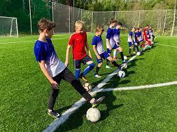 "В каком возрасте мальчику следует начинать играть в футбол?"