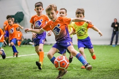 "В каком возрасте мальчику следует начинать играть в футбол?"