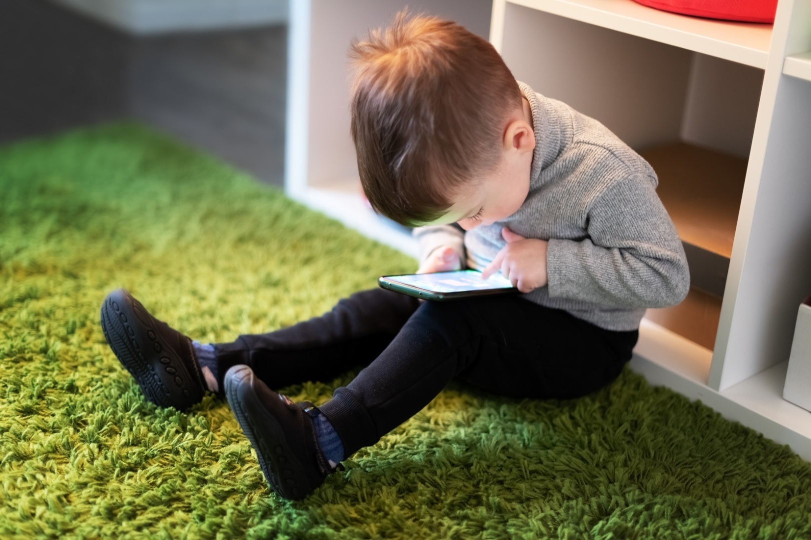 "Как сделать так, чтобы дети меньше играли в гаджеты"