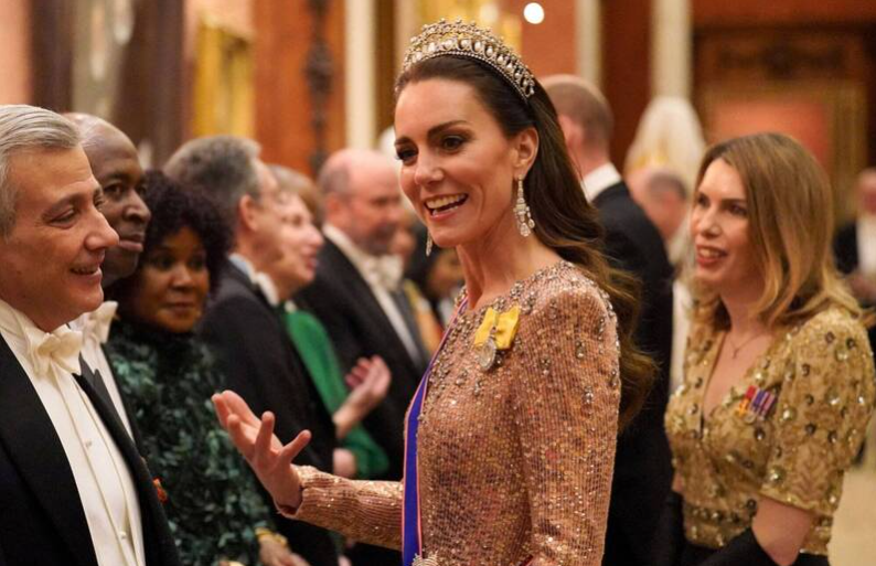 Первая публичная поездка принцессы Кейт после операции? Британская армия превысила свои полномочия и опубликовала статью без разрешения, что вызвало с