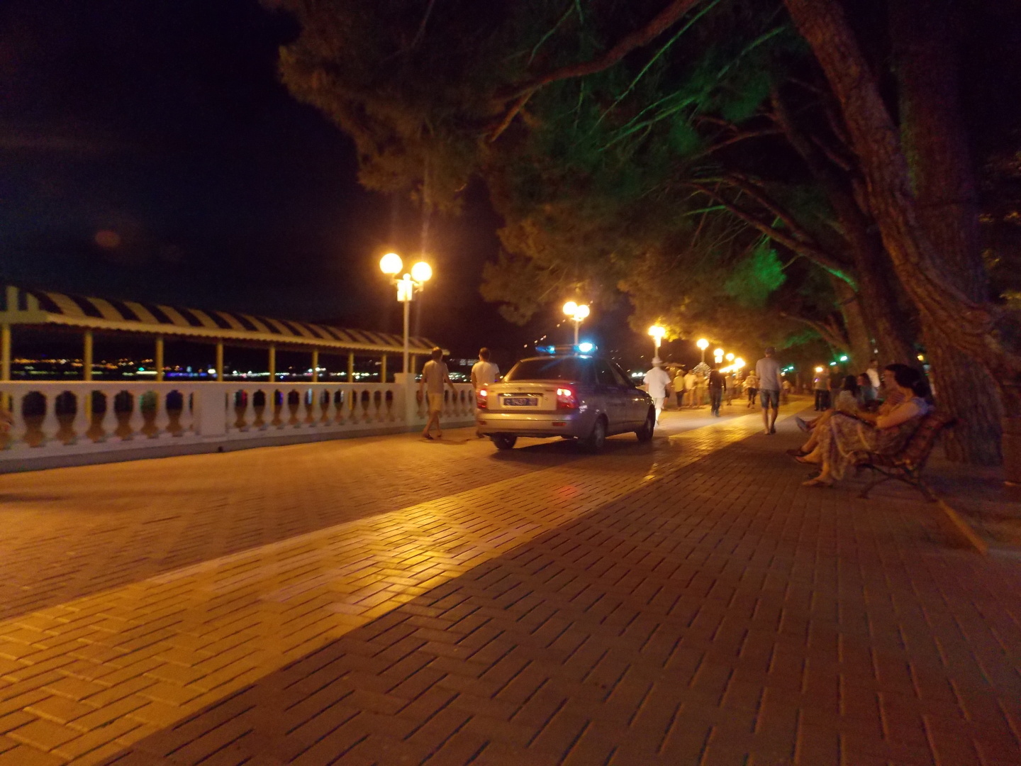 Наша незабываемая прогулка по набережной Геленджика. Солнце, море, пицундские сосны. Уникальный город-курорт!