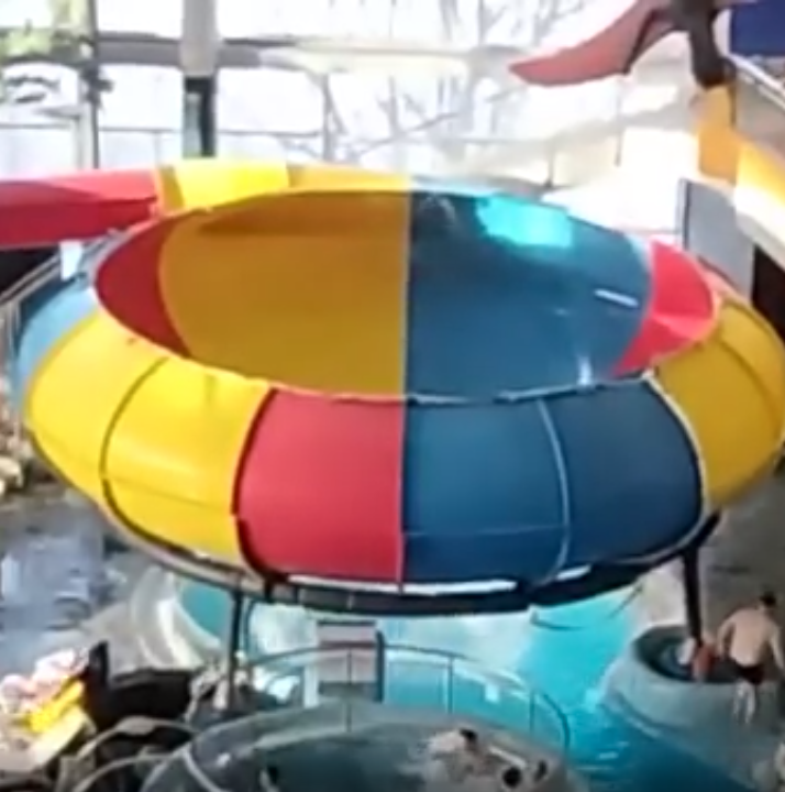 Наша поездка в аквапарк Мореон. Как я провела праздник 8 марта💐🌷🌹🌸🌺