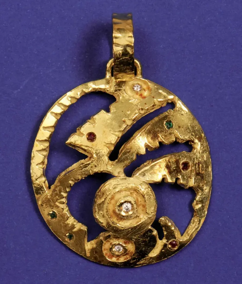 Золотые скульптуры стоимостью более 1,3 миллиона долларов украдены с выставки итальянского искусства