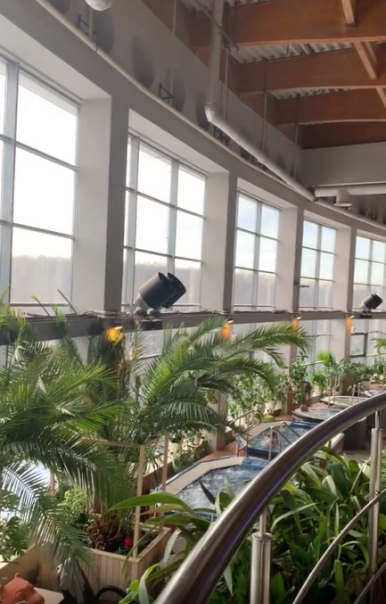 Наша поездка в аквапарк Мореон. Как я провела праздник 8 марта💐🌷🌹🌸🌺