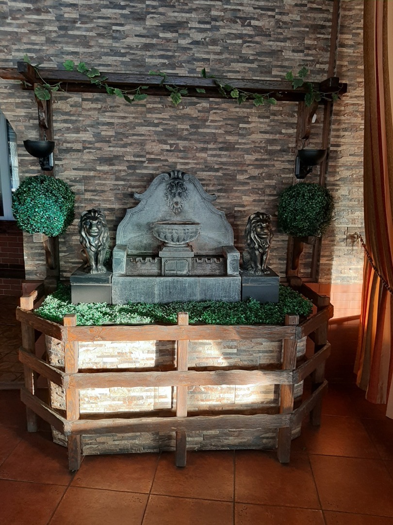 Мое празднование восьмого марта: экскурсия в фотографиях по красивому кафе и прилегающей территории. Личные впечатления от посещения такой красоты