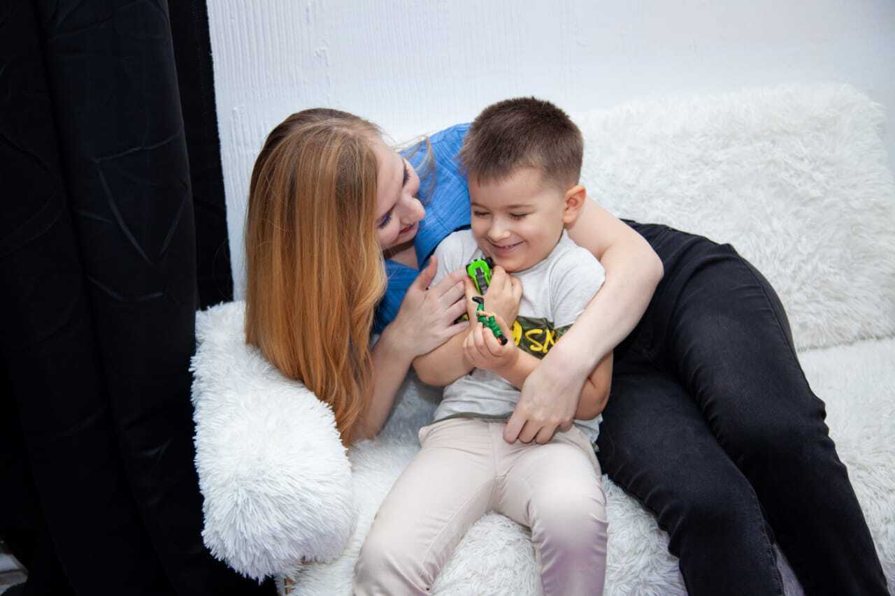 Главная ошибка всех одиноких матерей, которые воспитывают сыновей. Я сама чуть в эту ловушку не попала. Мужчина должен или не должен?