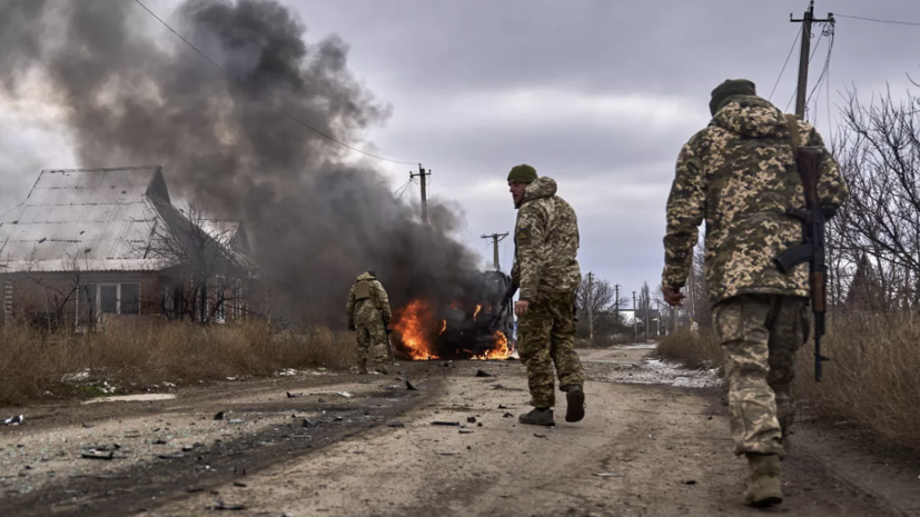 🚨 ВСУ используют танки с памятников из-за дефицита вооружения! 😱