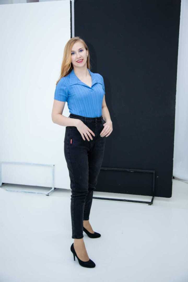 На какие темы я пишу статьи на заказ и сколько зарабатываю на этом? Я работаю дома копирайтером с 2019 года