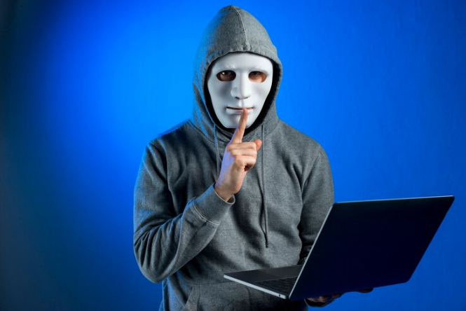 Несколько самых популярных мошеннических схем, которые должен знать каждый.