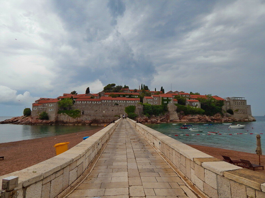 Уникальный остров Свети - Стефан (Черногория). Самый дорогой курорт Черногории, как нам удалось его посетить и что там мы увидели.