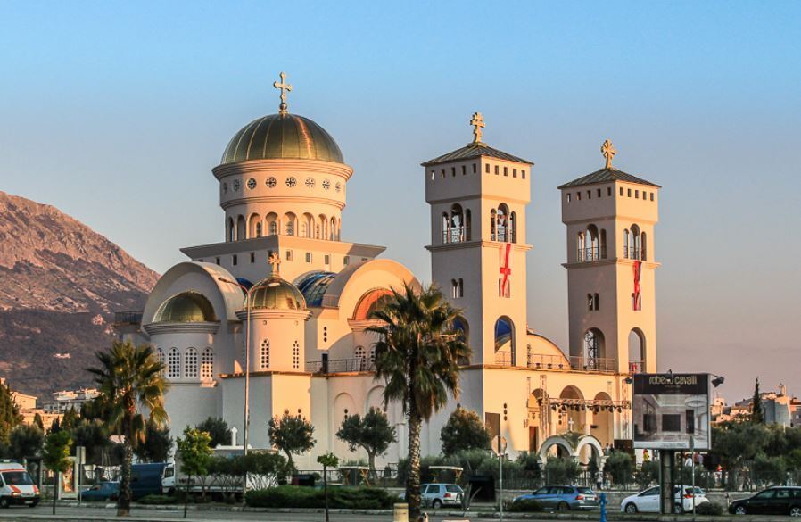 Бар - самый не туристический город на побережье Черногории. Что увидели и как провели время.