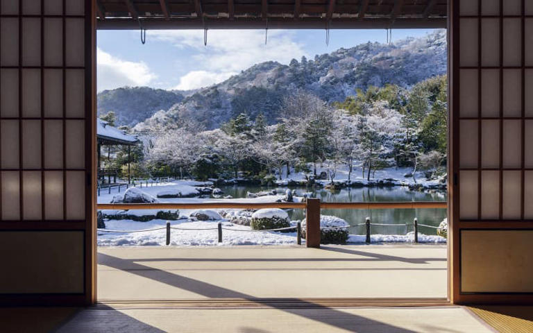 Посещение храма является абсолютной необходимостью для тех, кто интересуется буддизмом, японской историей или традиционной японской архитектурой