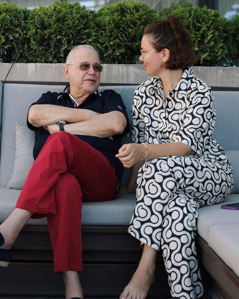 "Мой возраст для армянина, как слону дробина!": что известно о втором ребёнке Петросяна и Брухуновой