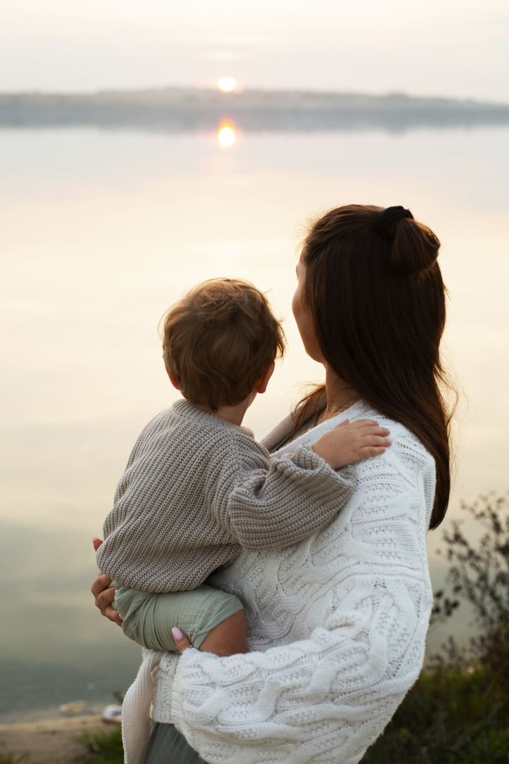 Больничный и пособие по уходу за ребенком вполне можно получать одновременно