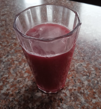 Приготовьте гранатовый сок сами.